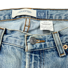 Load image into Gallery viewer, Vintage GAP BLUE JEANS "Reverse" Classic High Waist Mom Blue Denim Jeans