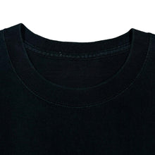 Load image into Gallery viewer, Early 00's O'KELLY'S IRISH PUB "Guantanamo Bay, Cuba" Souvenir Spellout Graphic T-Shirt