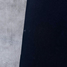 Load image into Gallery viewer, Vintage Russell Athletic MLB (2003) Chicago White Sox Baseball Black T-Shirt