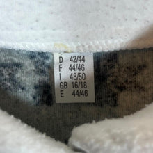 Load image into Gallery viewer, Vintage 90's JARDIN DE PROVENCE Patterned Embroidered 1/4 Button Fleece Sweatshirt