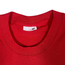 Load image into Gallery viewer, Vintage ARSENAL FC "Unbeaten Champions 2003/4" Football Souvenir Graphic Red T-Shirt