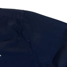 Load image into Gallery viewer, Barbour "Tailored Fit" Classic Navy Blue Mini Logo Long Sleeve Button-Up Cotton Shirt