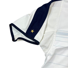 Load image into Gallery viewer, Vintage UMBRO ENGLAND 2003/2005 Football Embroidered Emblem Reversible Football Shirt Jersey