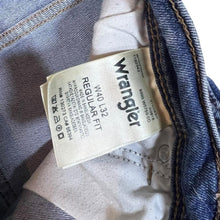 Load image into Gallery viewer, WRANGLER "Regular Fit" Classic Blue Denim Straight Leg Jeans