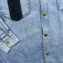 Load image into Gallery viewer, Vintage Men's Company Cowboy Western Stonewashed Blue Denim Popper Long Sleeve Shirt