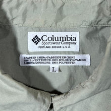 Load image into Gallery viewer, Columbia Sportswear Classic Beige Utility Hiking Outdoor Short Sleeve Polyester Shirt