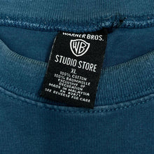 Load image into Gallery viewer, Vintage Warner Bros (1997) LOONEY TUNES "Gotta Split" Wile. E. Coyote Embroidered Character Pocket T-Shirt