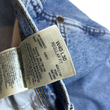Load image into Gallery viewer, Early 00's WRANGLER "Regular Fit" Classic Blue Denim Straight Leg Jeans