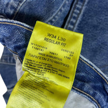 Load image into Gallery viewer, WRANGLER "Regular Fit" Classic Blue Denim Straight Leg Jeans