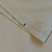 Load image into Gallery viewer, Vintage LAND ROVER (2000) "Land Rover Adventure" Graphic Cream T-Shirt