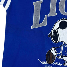 Load image into Gallery viewer, Vintage 90's NFL Detroit Lions Peanuts Snoopy Football Graphic Single Stitch T-Shirt