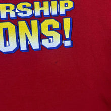 Load image into Gallery viewer, Vintage ARSENAL FC "Unbeaten Champions 2003/4" Football Souvenir Graphic Red T-Shirt