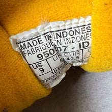 Load image into Gallery viewer, Vintage 1995 NIKE AIR WINDRUNNER Blue White Yellow Running Trainers Sneakers Shoes