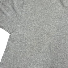 Load image into Gallery viewer, Vintage Oarsman MARTHA'S VINEYARD Souvenir Spellout Graphic T-Shirt