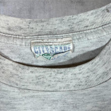 Load image into Gallery viewer, Vintage 90's Cityscape Canada Embroidered Souvenir Single Stitch T-Shirt