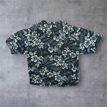 Load image into Gallery viewer, Vintage Wu Zwu Hawaiian Floral Patterned Viscose Short Sleeve Shirt