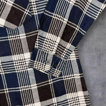 Load image into Gallery viewer, Vintage Y2K Haoyun M L 42 Plaid Flannel Shirt Navy White Check Grunge Oversized