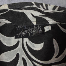 Load image into Gallery viewer, Vintage Arii Tahiti Hawaiian Tropical Floral Pattern Black White Grey Cotton Shirt