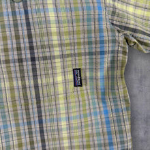 Load image into Gallery viewer, Patagonia Puckerware Shirt Mens M Green Plaid Seersucker Short Sleeve 53000