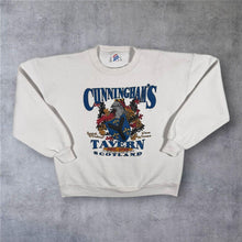 Load image into Gallery viewer, Vintage 1990 Cunningham’s Tavern Aberdeen Scotland Sweatshirt Jerzees USA Medium