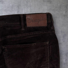 Load image into Gallery viewer, Wrangler Arizona Corduroy Trousers Mens Dark Brown Straight Leg Stretch Cords W38 L30