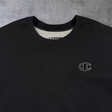 Load image into Gallery viewer, Early 00's Champion Super Fleece Mini Logo Black Heavy Crewneck Sweatshirt
