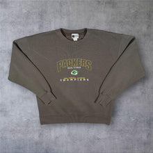 Load image into Gallery viewer, Vintage NFL Green Bay Packers "1996 Champions" Football Embroidered Khaki Sweatshirt