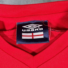 Load image into Gallery viewer, Vintage England 2002 2004 Umbro Training Shirt Red Football Top Medium