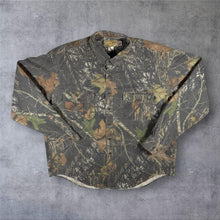 Load image into Gallery viewer, Vintage 90s No Trace Dan River Mossy Oak Camo Hunting Shirt Made USA