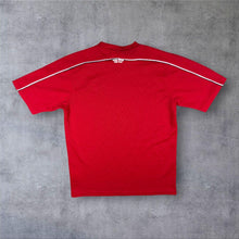 Load image into Gallery viewer, Vintage England 2002 2004 Umbro Training Shirt Red Football Top Medium