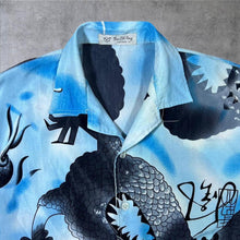 Load image into Gallery viewer, Early 00's Guo Lhi Ting Gothic Y2K Dragon Graphic Blue Mix Short Sleeve Shirt