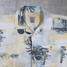 Load image into Gallery viewer, Vintage McKay Hawaiian Tropical Pattern Multi Colour Short Sleeve Shirt