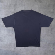 Load image into Gallery viewer, Early 00's Stark Goth Y2K Skull Graphic Faded Navy Blue Short Sleeve T-Shirt