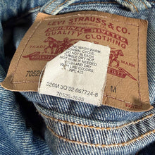Load image into Gallery viewer, Levis 70525 Classic Trucker Denim Jacket Mens M Blue Stonewash Red Tab Cotton