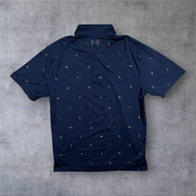 Load image into Gallery viewer, Under Armour Playoff Polo Shirt Mens M Navy Blue Gold Print Golf Loose Fit