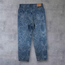 Load image into Gallery viewer, BDG Urban Outfitters Swirl Print Baggy Boyfriend Jeans W32 Blue Denim