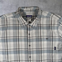 Load image into Gallery viewer, Patagonia Puckerware Shirt Mens XL Grey Plaid Seersucker Short Sleeve Hiking