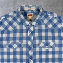 Load image into Gallery viewer, Levi's "Slim Fit" Western Style Blue White Check Short Sleeve Cotton Popper Shirt