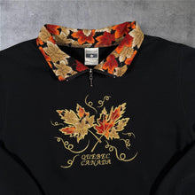 Load image into Gallery viewer, Vintage 90s Cityscape Quebec Canada Sweatshirt Maple Leaf Quarter Zip Black