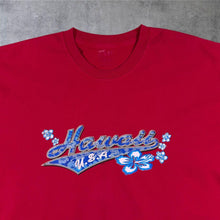 Load image into Gallery viewer, Early 00's Hawaii USA Tourist Floral Spellout Red Graphic T-Shirt