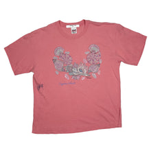 Load image into Gallery viewer, Anvil (1993) CAYMAN ISLANDS Sea Shell Souvenir Spellout Graphic Single Stitch T-Shirt