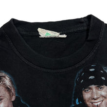 Load image into Gallery viewer, Early 00’s US5 (2005) y2k Pop Music Boy Band Spellout Graphic T-Shirt