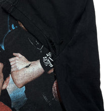 Load image into Gallery viewer, Early 00’s US5 (2005) y2k Pop Music Boy Band Spellout Graphic T-Shirt