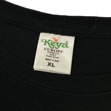 Load image into Gallery viewer, Keya FREI WILD “Die Zeit Vergent” Spellout Graphic Hard Rock Band T-Shirt