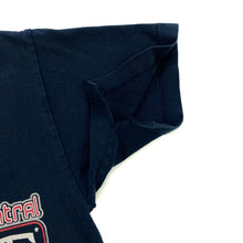 Load image into Gallery viewer, MLB (2006) MINNESOTA TWINS “Division Champions” Baseball Graphic T-Shirt