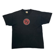 Load image into Gallery viewer, FOO FIGHTERS (2000) Graphic Logo Spellout Alternative Rock Hard Rock Band T-Shirt