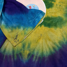 Load image into Gallery viewer, TOPPS “KISS ME!” Cartoon Bear Novelty Spellout Graphic Tie Dye T-Shirt