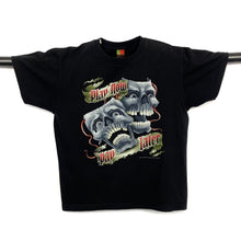 Load image into Gallery viewer, Joligolf PLAY NOW PAY LATER Gothic Skull Spellout Graphic T-Shirt