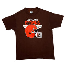 Load image into Gallery viewer, Vintage 80’s Trench NFL CLEVELAND BROWNS Football Graphic Single Stitch T-Shirt