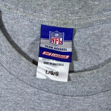 Load image into Gallery viewer, Reebok NFL Tampa Bay Buccaneers "Super Bowl XXXVII Champions" Football Grey T-Shirt
